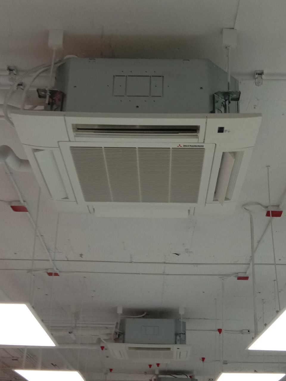 รับล้างแอร์ระบบ VRV VRF ราคาประหยัด